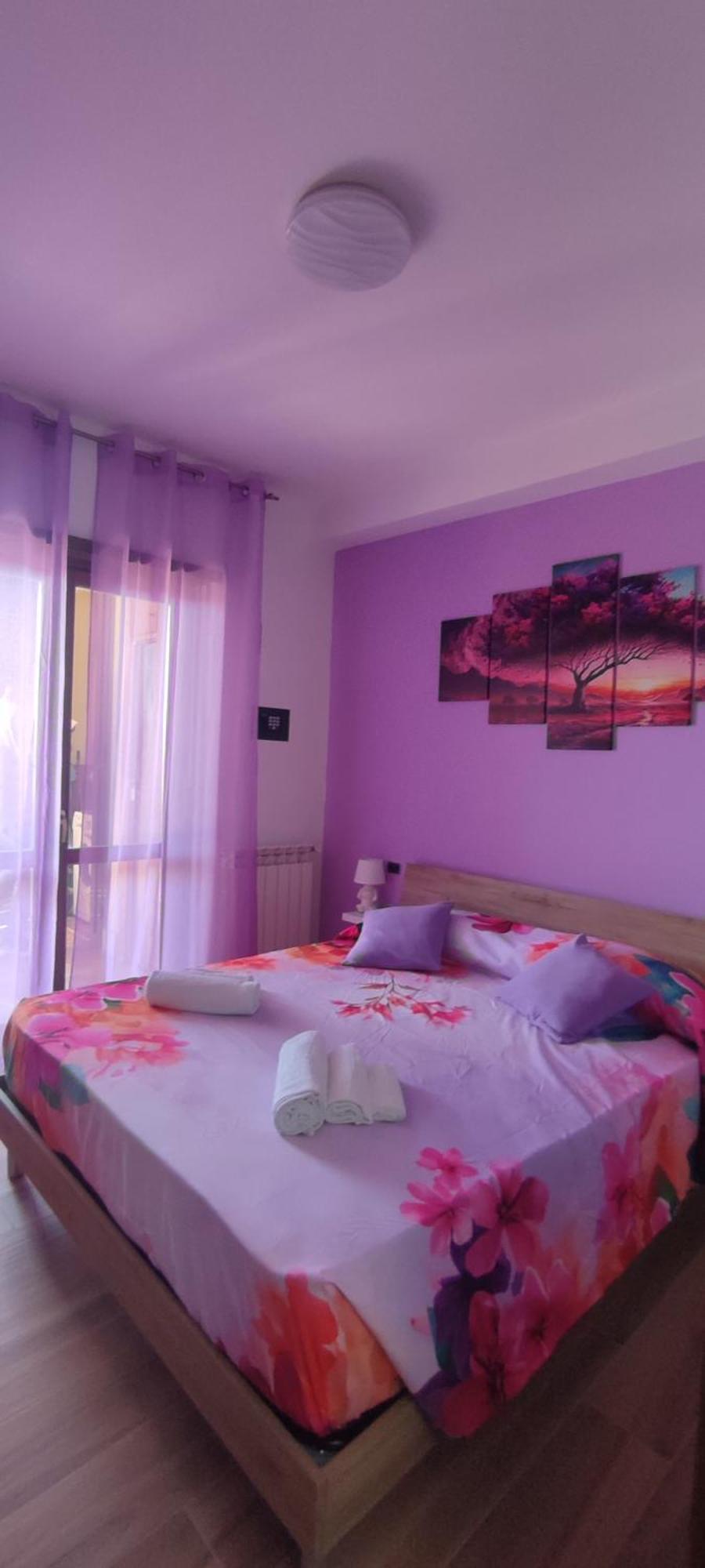 Love Home Apartament Near The Airport フィウミチーノ エクステリア 写真