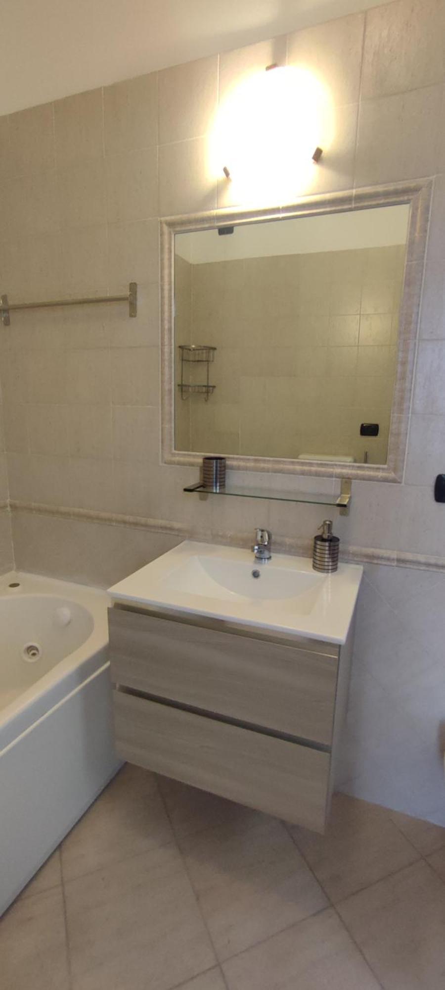 Love Home Apartament Near The Airport フィウミチーノ エクステリア 写真