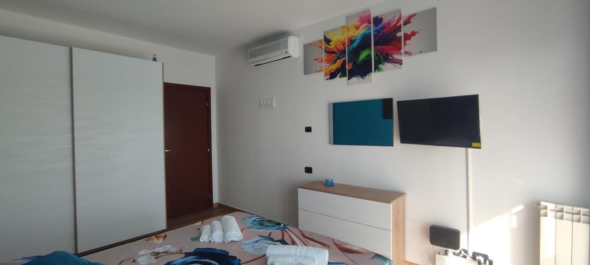 Love Home Apartament Near The Airport フィウミチーノ エクステリア 写真