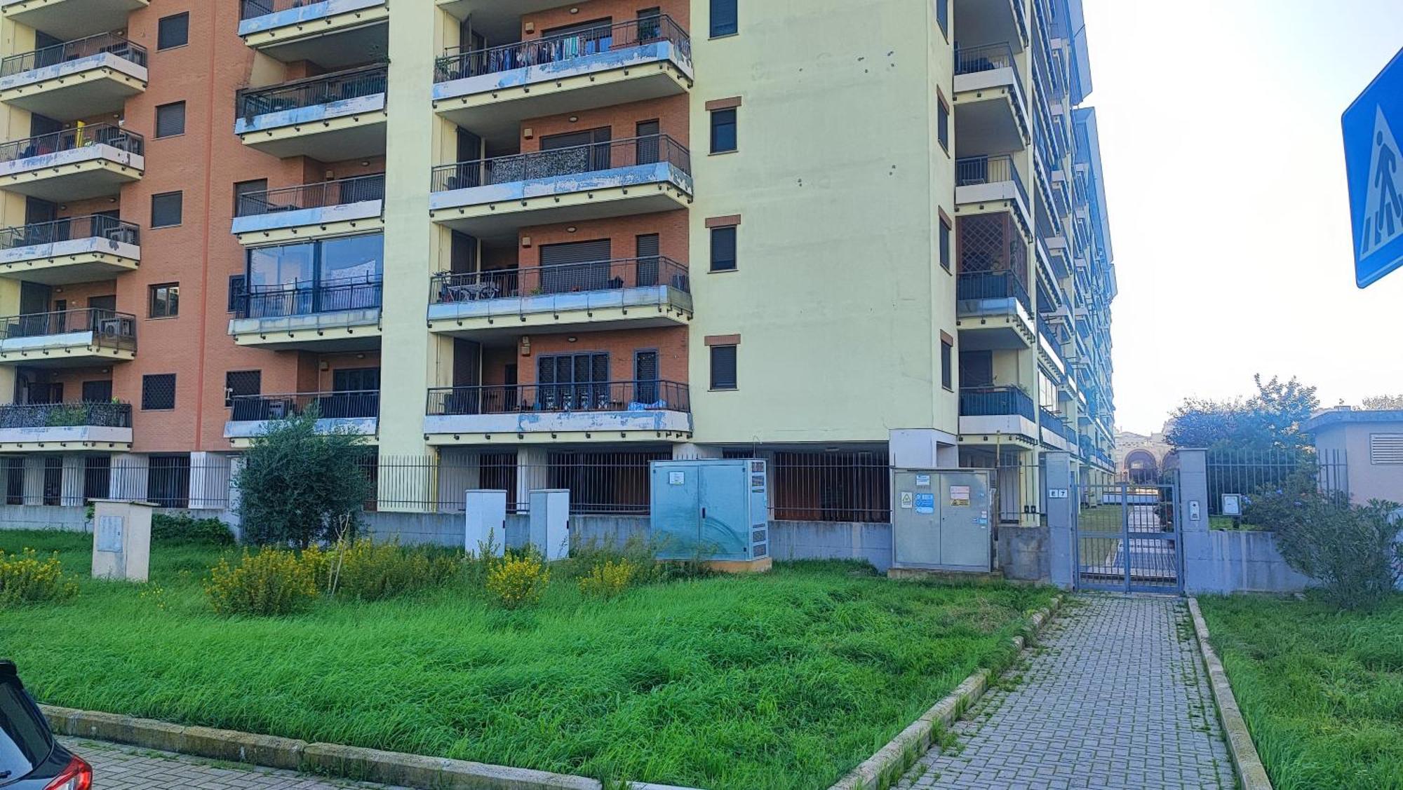 Love Home Apartament Near The Airport フィウミチーノ エクステリア 写真