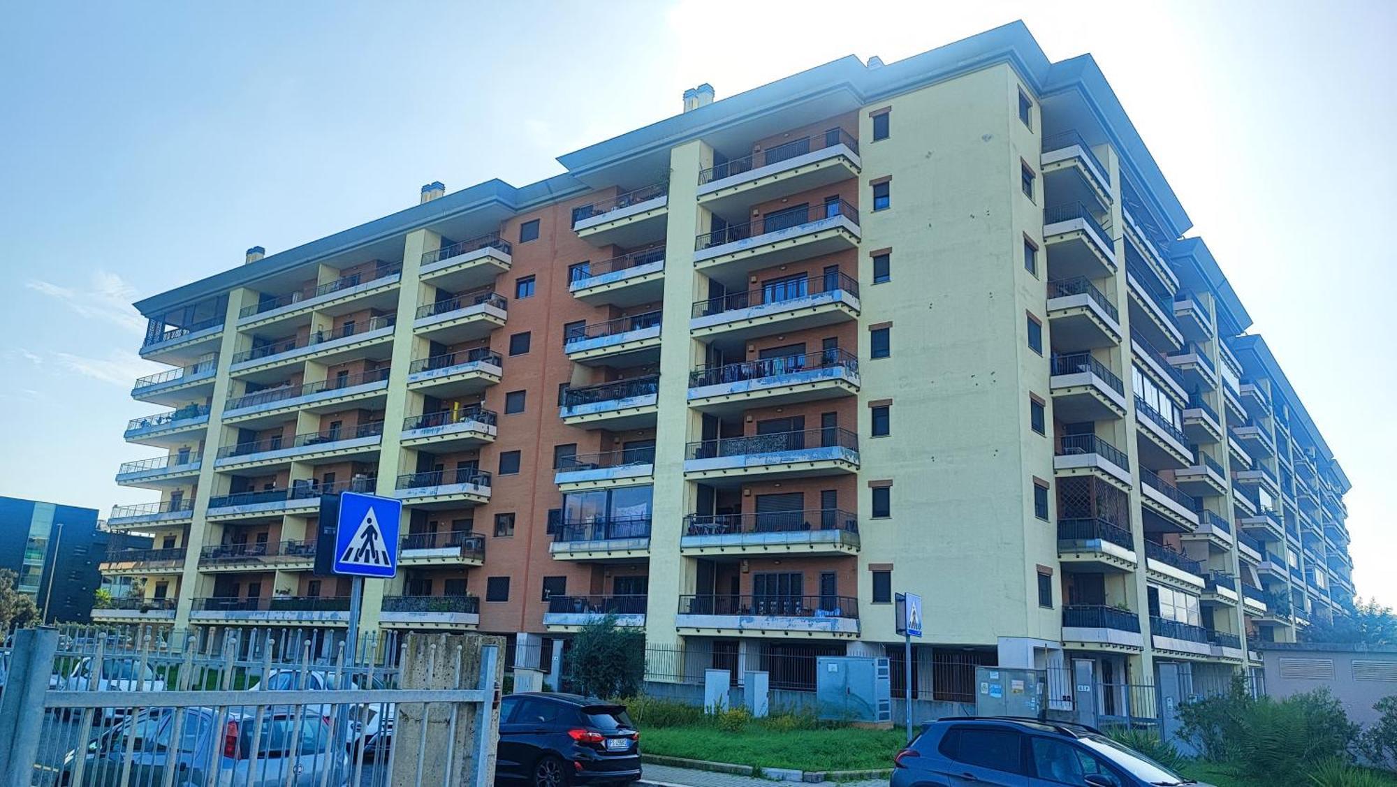 Love Home Apartament Near The Airport フィウミチーノ エクステリア 写真